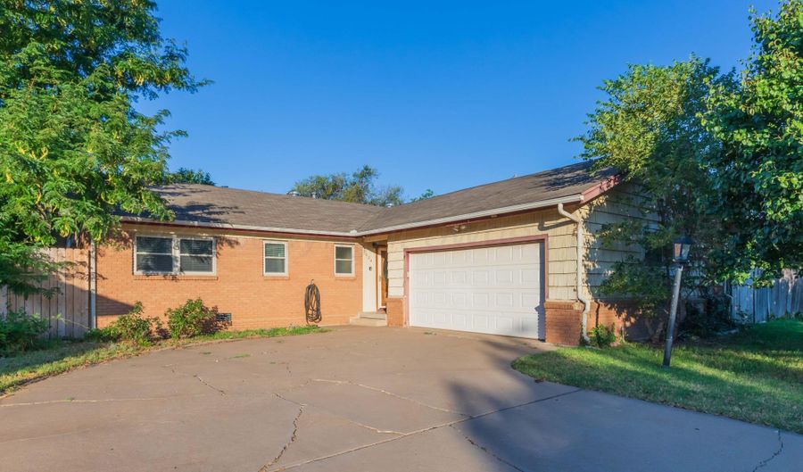 3604 JULIE Dr, Amarillo, TX 79109 - 3 Beds, 2 Bath