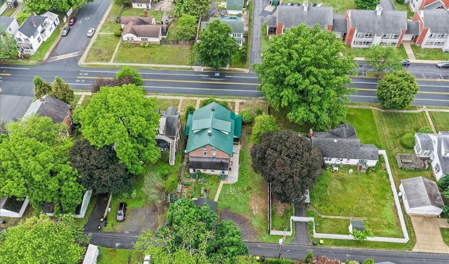 415 N GOVERNORS Ave, Dover, DE 19904 - 5 Beds, 2 Bath