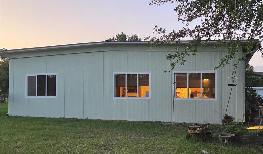 54523 ASTOR TRANSFER STATION Rd, Astor, FL 32102 - 2 Beds, 2 Bath
