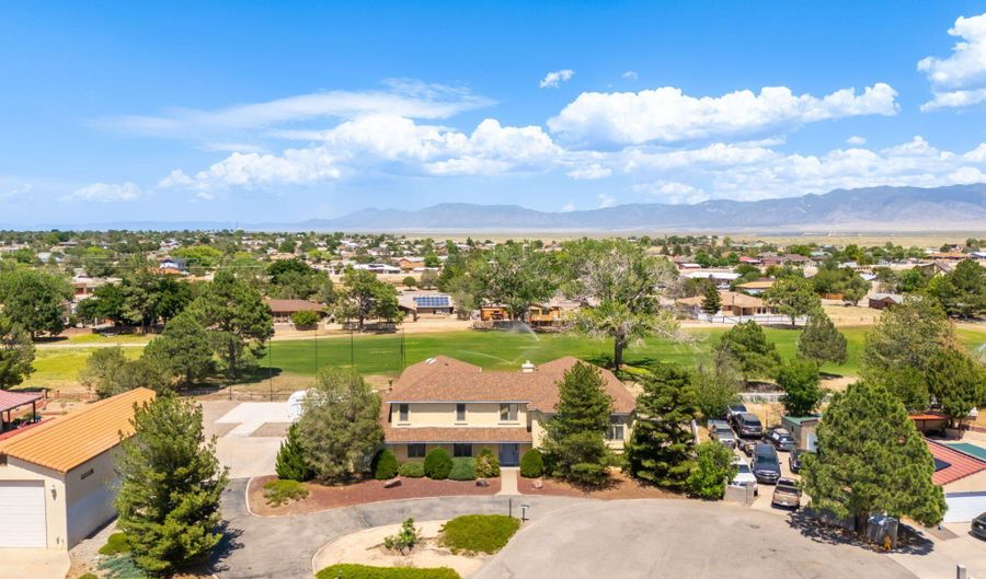 607 Willowbrook Ln, Belen, NM 87002 - 4 Beds, 4 Bath