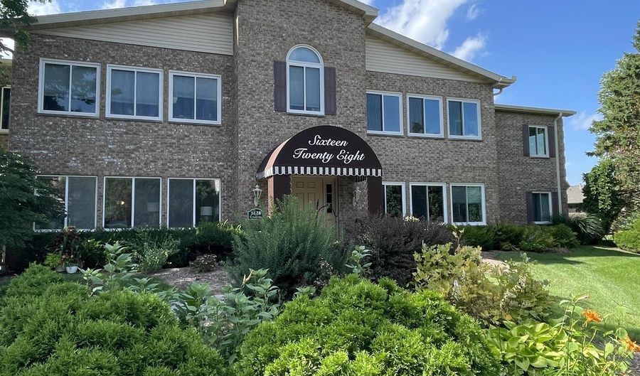 1628 N Golf Gln G, Madison, WI 53704 - 2 Beds, 0 Bath