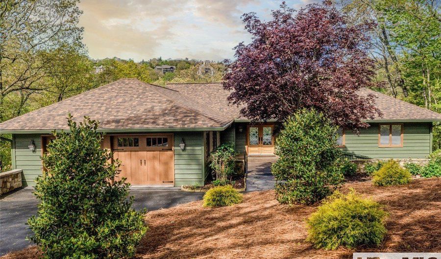 16 S Sassafras Ct, Highlands, NC 28741 - 4 Beds, 5 Bath
