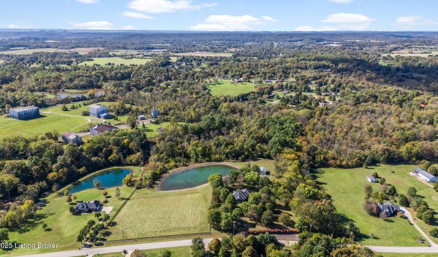 206 S Charity Hts, Bardstown, KY 40004 - 3 Beds, 3 Bath