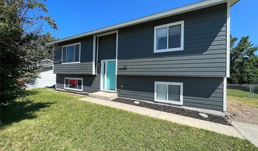 1037 Caroline St, Billings, MT 59105 - 4 Beds, 2 Bath