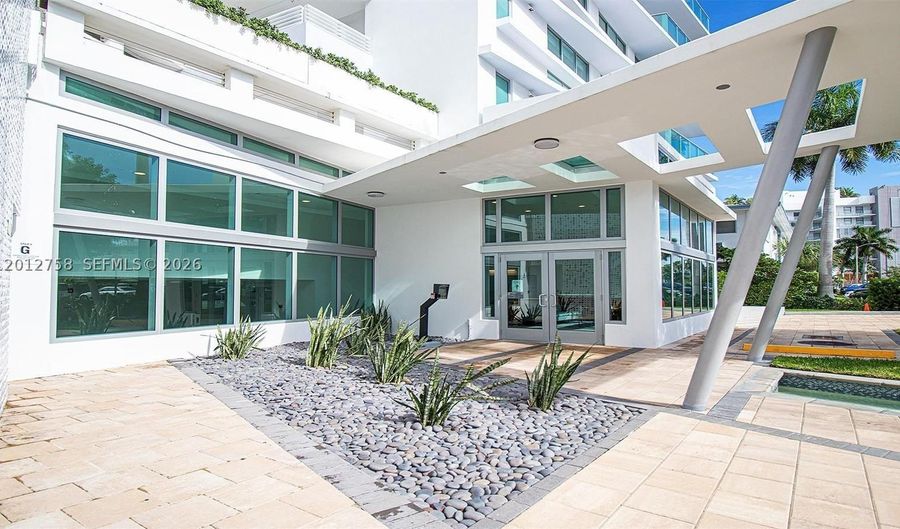 1133 102nd St 504, Bay Harbor Islands, FL 33154 - 2 Beds, 2 Bath