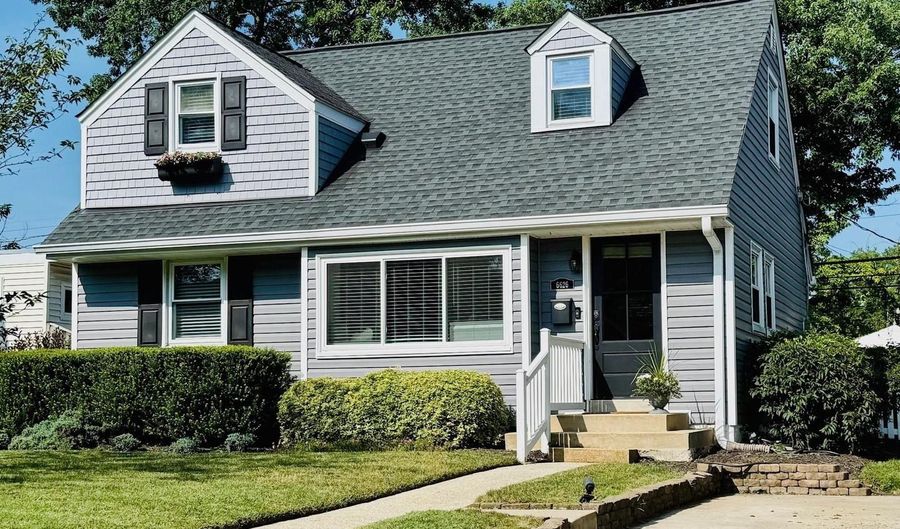 6626 CAVALIER Dr, Alexandria, VA 22307 - 3 Beds, 2 Bath