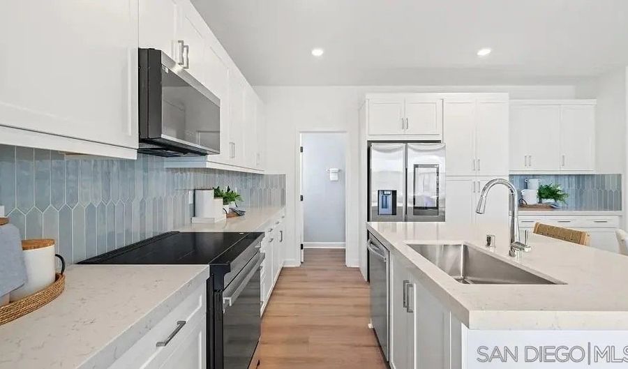 323 Honeysuckle, Oceanside, CA 92057 - 3 Beds, 3 Bath