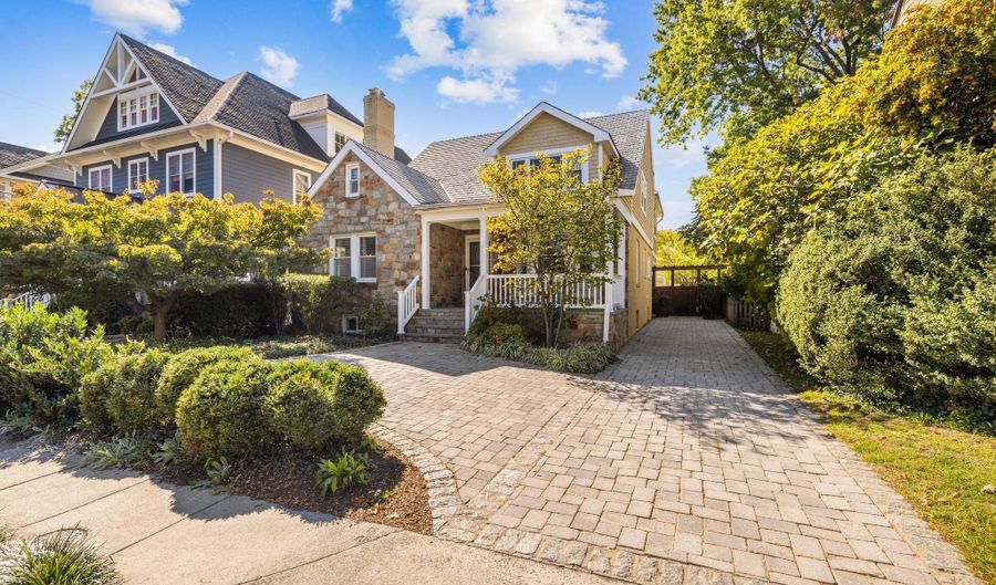 1604 N EDGEWOOD St, Arlington, VA 22201 - 5 Beds, 5 Bath