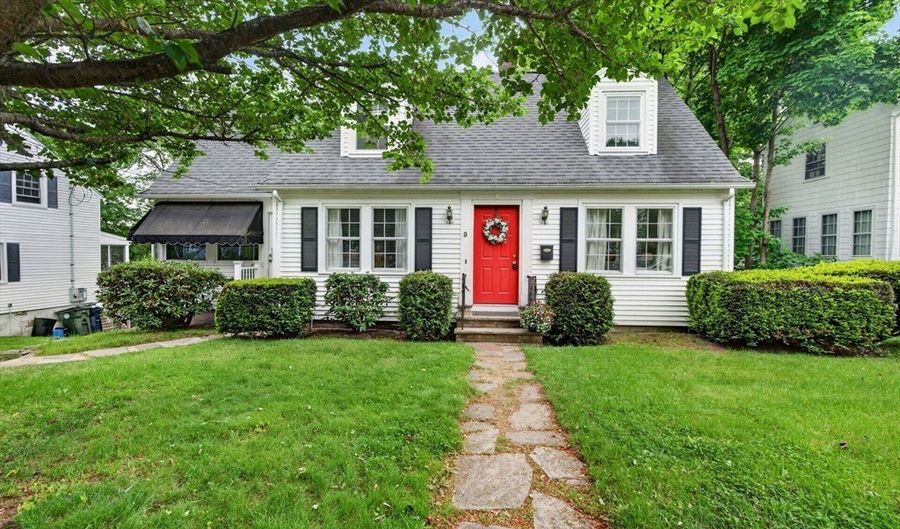 9 Stratford Rd, Andover, MA 01810 - 3 Beds, 2 Bath