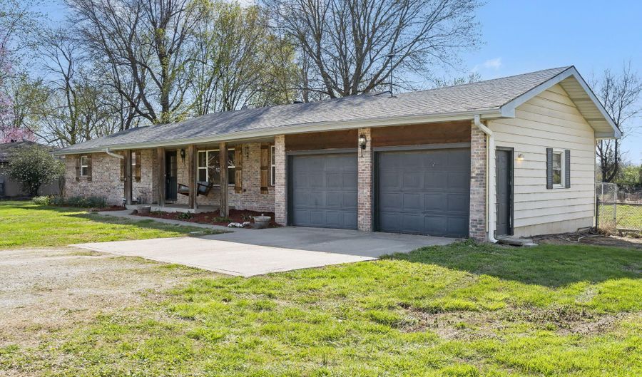 5237 S State Highway Ff, Battlefield, MO 65619 - 3 Beds, 2 Bath