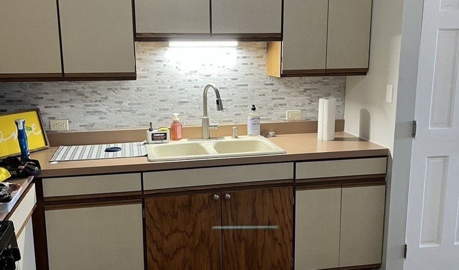 903 Main St 2, Antioch, IL 60002 - 2 Beds, 1 Bath