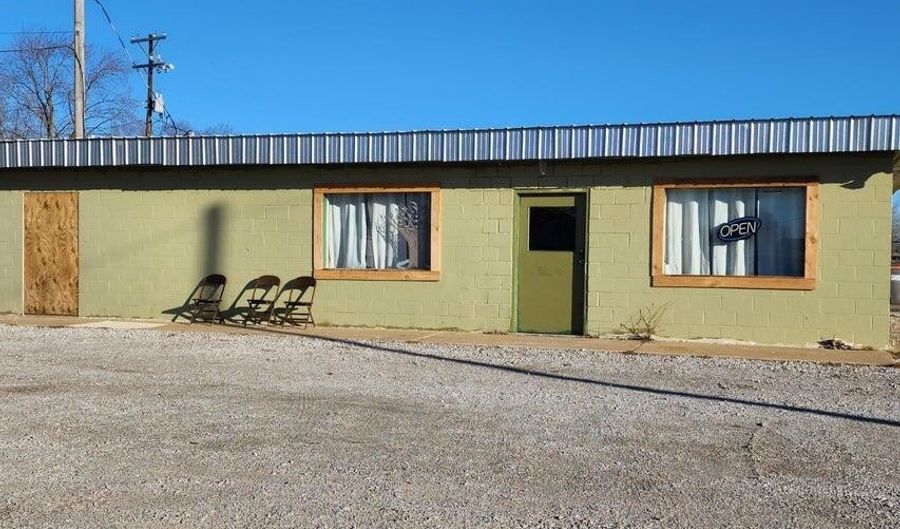 301 N Mickey Mantle Blvd, Commerce, OK 74339 - 0 Beds, 0 Bath