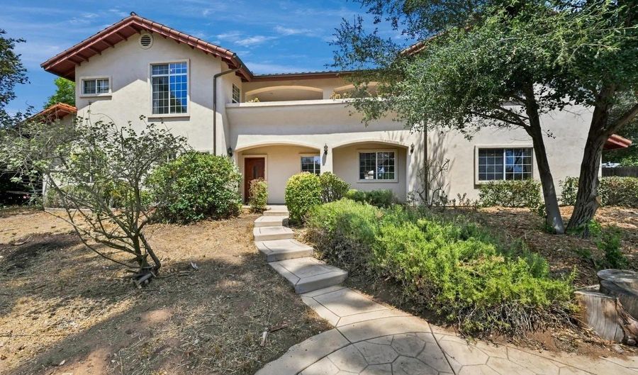 2744 Felicita, Escondido, CA 92029 - 4 Beds, 3 Bath
