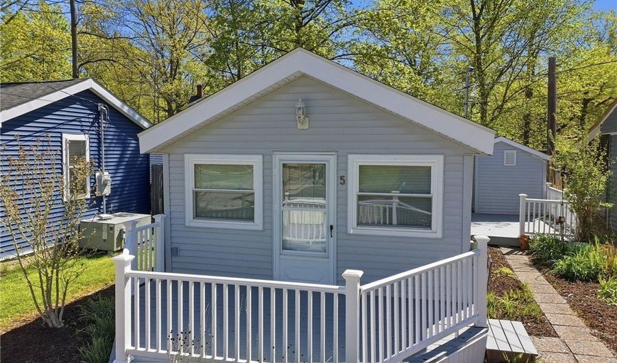 5825 Lake Rd, Ashtabula, OH 44004 - 1 Beds, 1 Bath