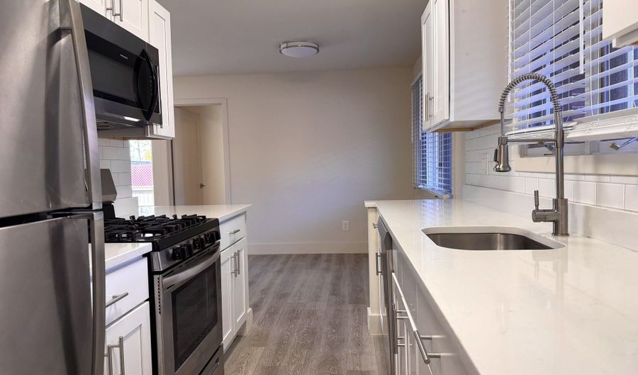 110 Montoya Dr 110, Branford, CT 06405 - 3 Beds, 2 Bath