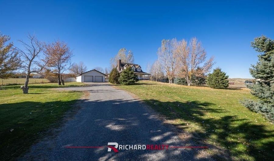 27 Longhorn Dr, Cody, WY 82414 - 3 Beds, 3 Bath