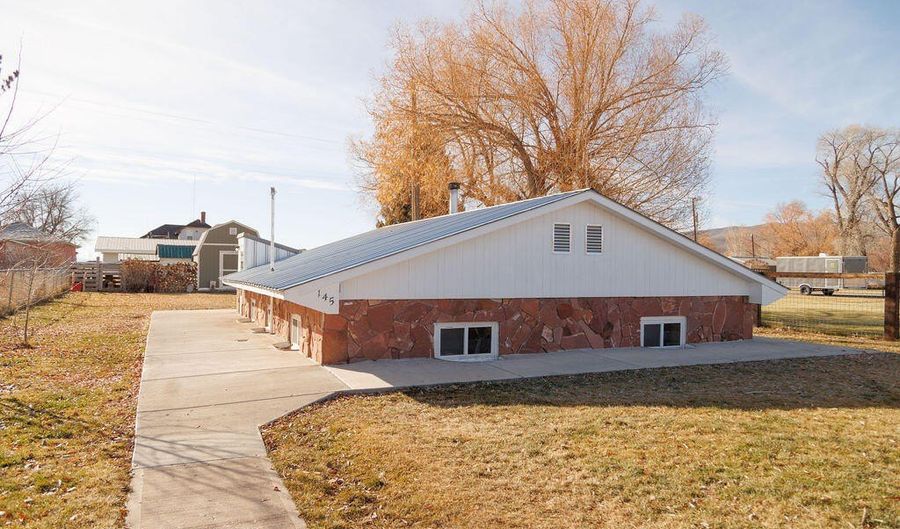 145 1ST NORTH St, Cokeville, WY 83114 - 2 Beds, 1 Bath