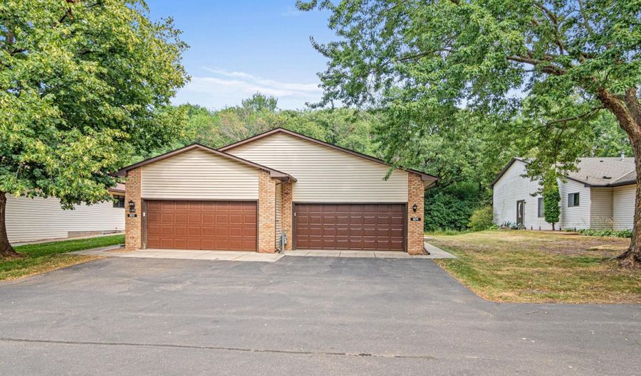 8574 134th St W, Apple Valley, MN 55124 - 3 Beds, 2 Bath