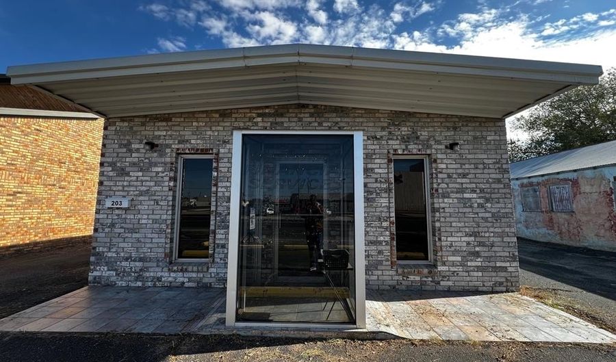 203 S Main St, Andrews, TX 79714 - 0 Beds, 0 Bath