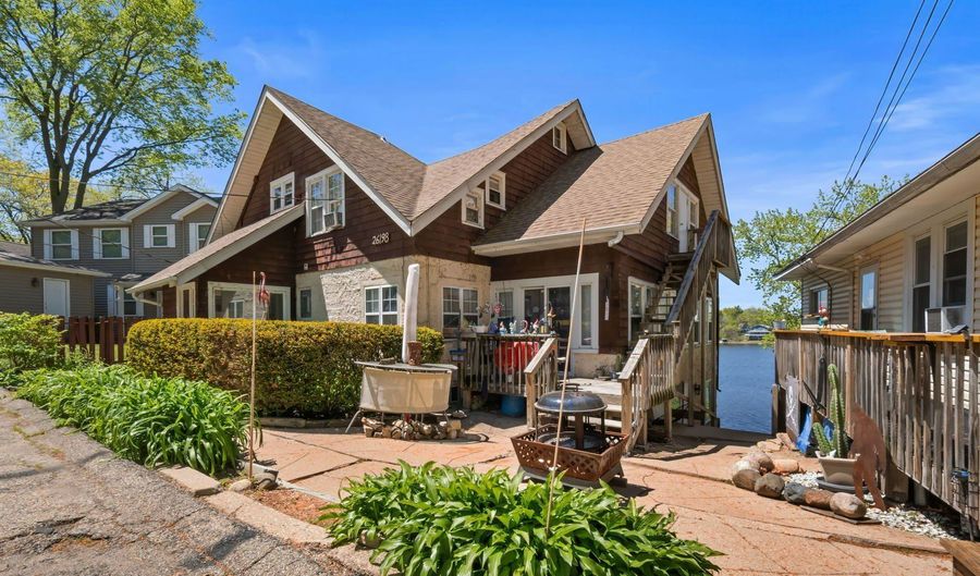 26198 W Spring Grove Rd, Antioch, IL 60002 - 14 Beds, 8 Bath