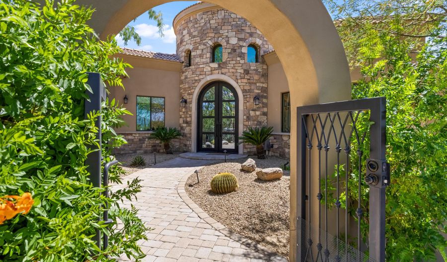 37334 N WINDING WASH Trl, Carefree, AZ 85377 - 3 Beds, 4 Bath