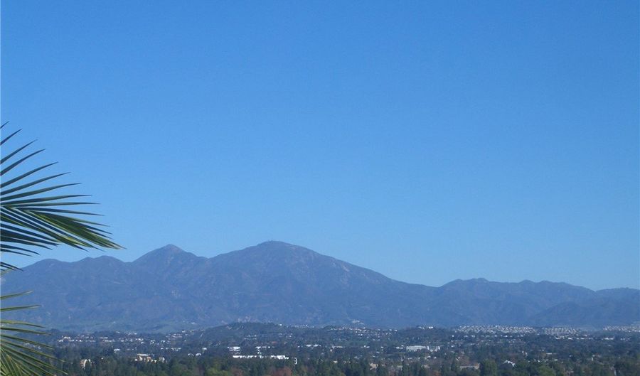 10 Briarglenn, Aliso Viejo, CA 92656 - 4 Beds, 3 Bath
