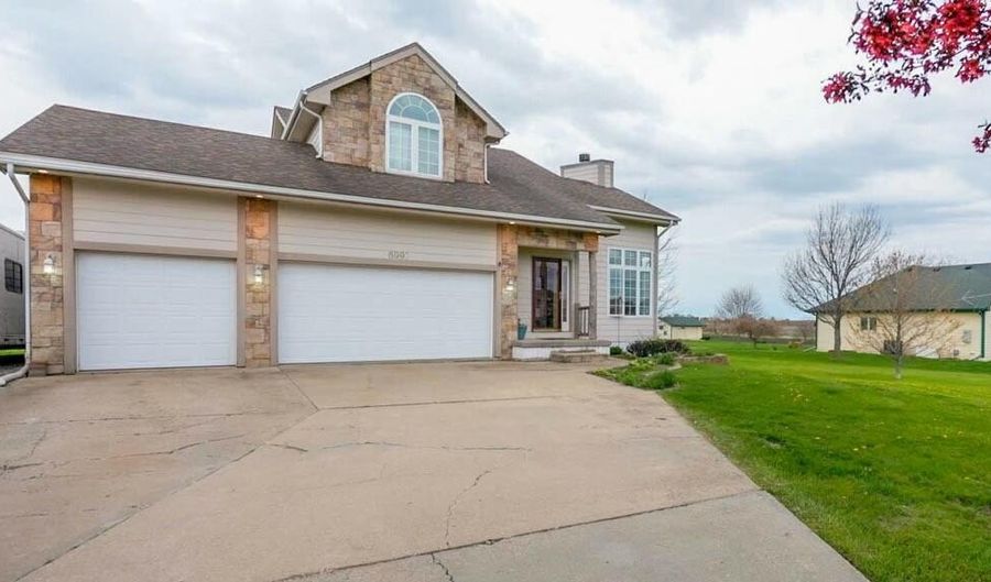 6991 NE 27th Ave, Altoona, IA 50009 - 4 Beds, 4 Bath