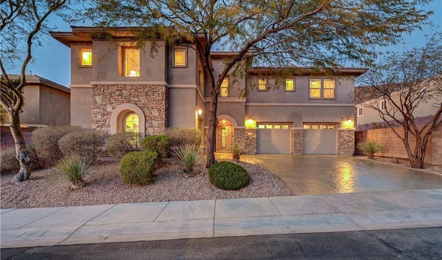2124 Pont National Dr, Henderson, NV 89044 - 4 Beds, 4 Bath