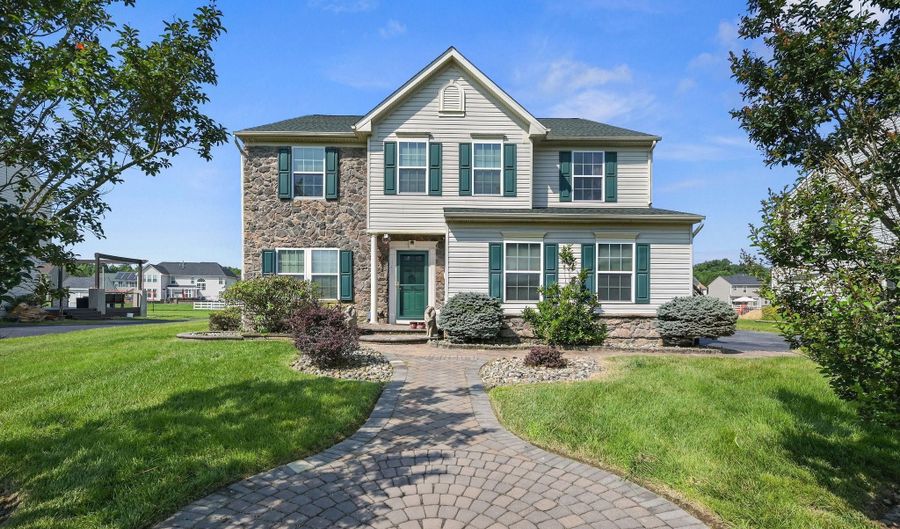 143 MEADOW GREEN Ave, Dover, DE 19901 - 4 Beds, 4 Bath