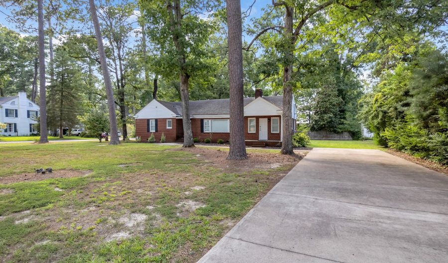 501 N Curtis St, Ahoskie, NC 27910 - 3 Beds, 3 Bath