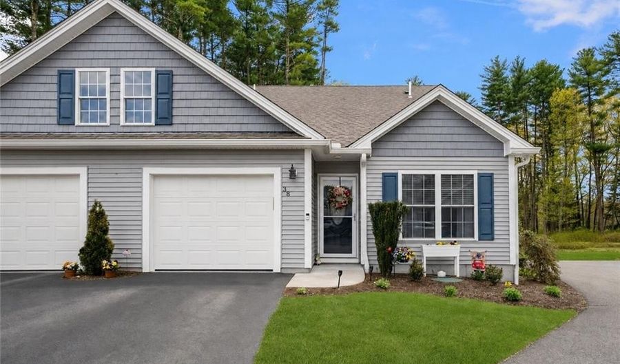 38 Rivers Edge Dr, Coventry, RI 02816 - 2 Beds, 2 Bath