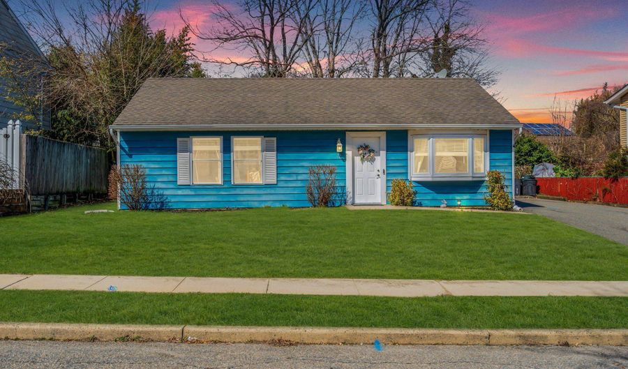 22 Longboat Ave, Barnegat, NJ 08005 - 3 Beds, 2 Bath