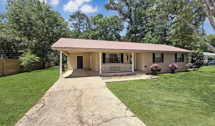 123 Hillcrest Dr, Bainbridge, GA 39817 - 3 Beds, 1 Bath