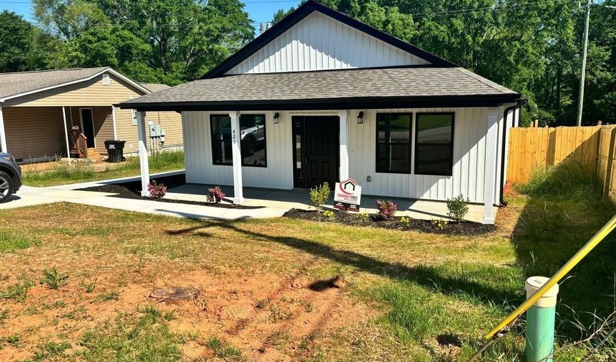 421 Valentine St, Anderson, SC 29624 - 3 Beds, 2 Bath