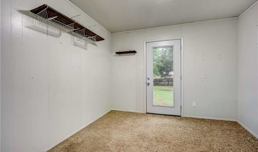 112 Oak St, Arkoma, OK 74901 - 3 Beds, 2 Bath