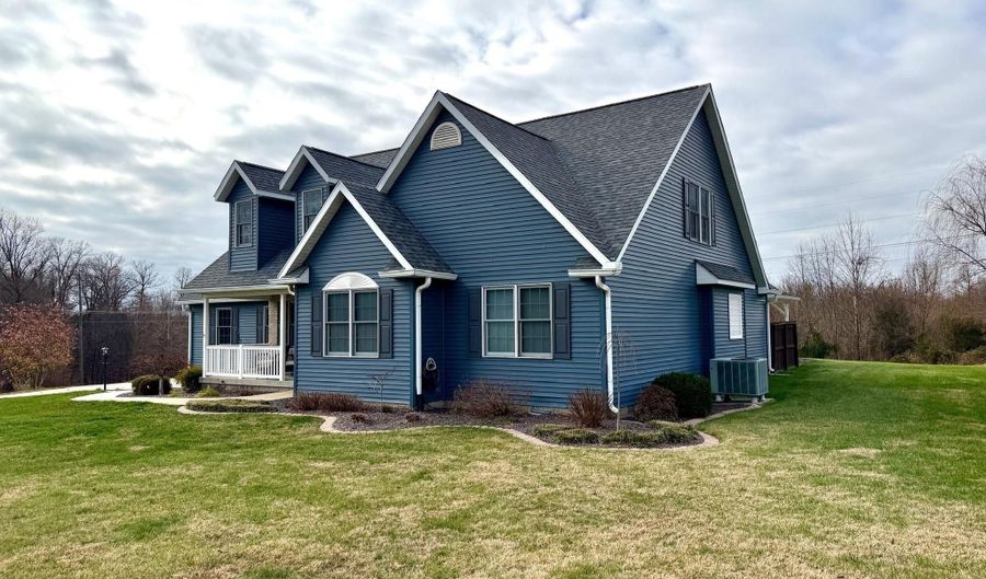 223 Steeple Pointe Ln, Bedford, IN 47421 - 5 Beds, 2 Bath