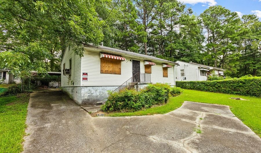 449 Hamilton E Holmes Dr NW, Atlanta, GA 30318 - 3 Beds, 1 Bath