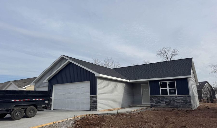 N9284 CONSTELLATION Drive, Appleton, WI 54915 - 3 Beds, 2 Bath