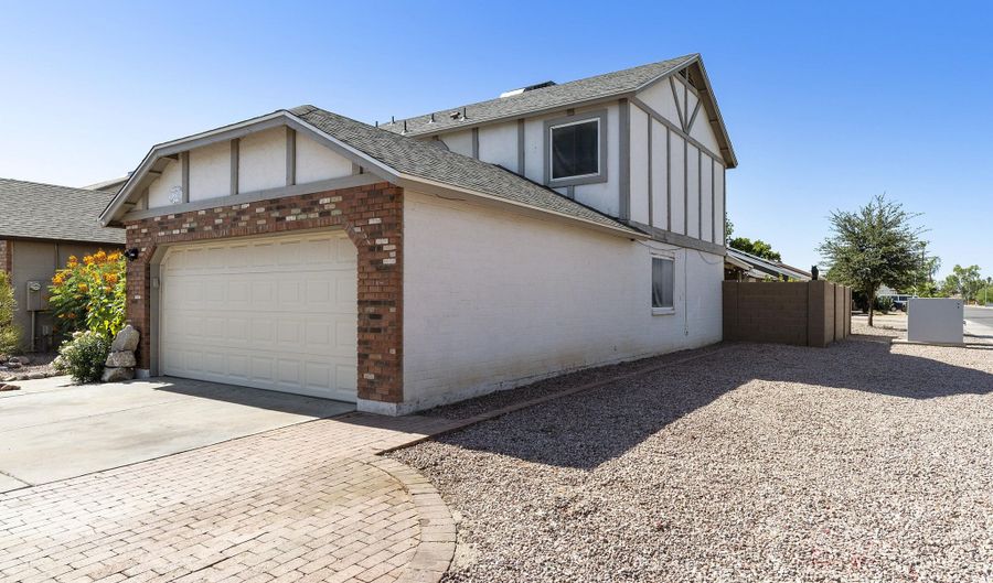 1335 W STRAFORD Dr, Chandler, AZ 85224 - 4 Beds, 3 Bath