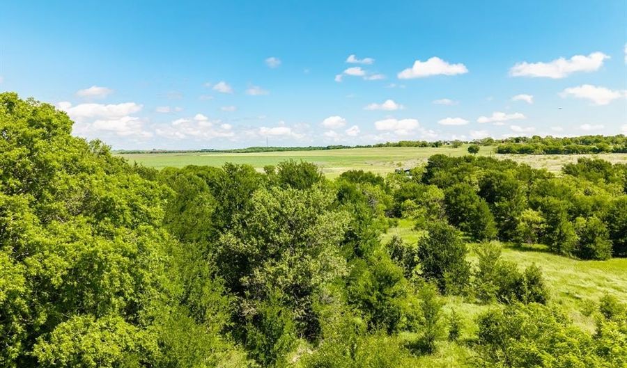 232 Hcr 2302, Abbott, TX 76621 - 2 Beds, 2 Bath