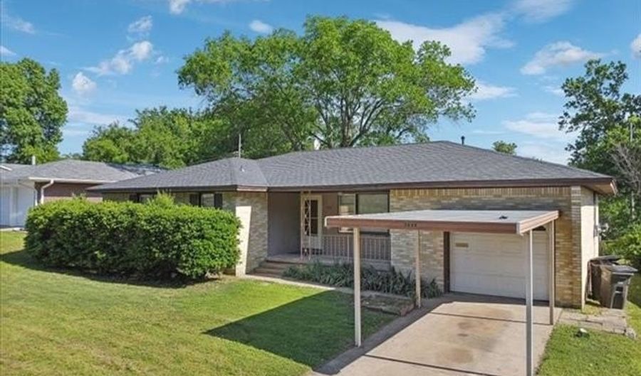 4721 Dartmouth Dr, Bartlesville, OK 74006 - 3 Beds, 2 Bath