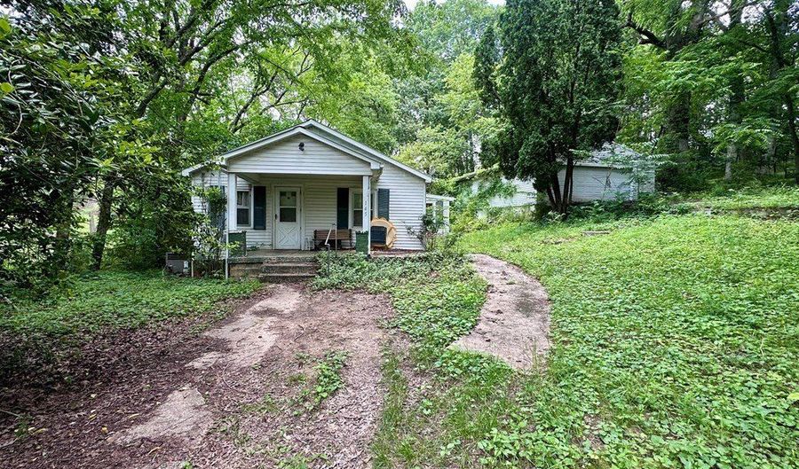 145 E. 1st St, Baxter, TN 38544 - 3 Beds, 1 Bath