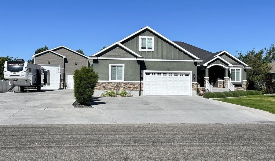 1493 N Fall River Rd, Idaho Falls, ID 83401 - 6 Beds, 4 Bath
