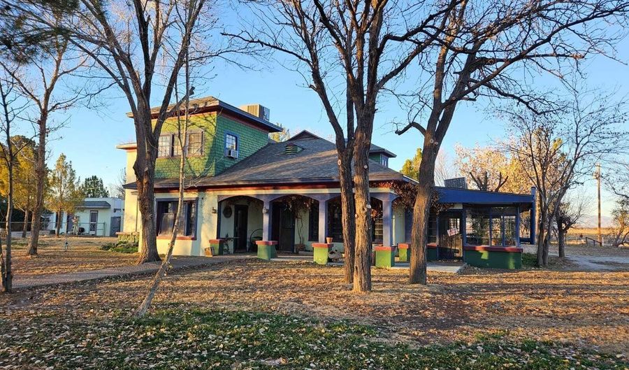 7017 McNutt Rd, Anthony, NM 88021 - 3 Beds, 3 Bath