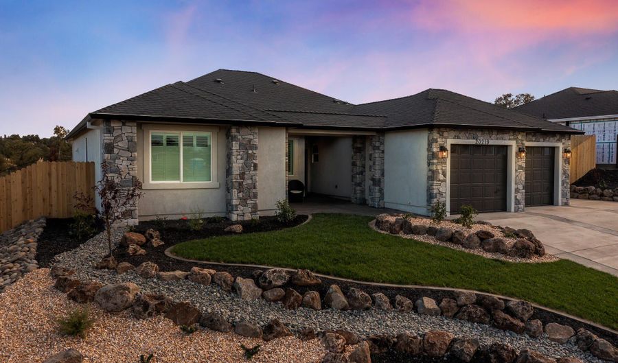 20219 Solomon Peak Dr, Anderson, CA 96007 - 4 Beds, 2 Bath