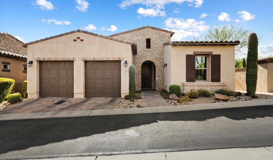92 ALMARTE Dr, Carefree, AZ 85377 - 2 Beds, 3 Bath