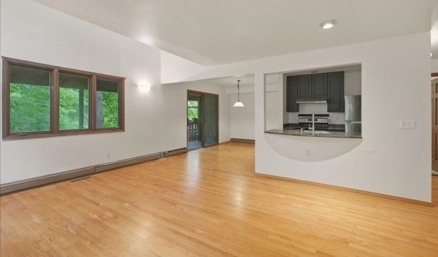 17 Village Way 6, Alloway, NJ 07462 - 3 Beds, 3 Bath