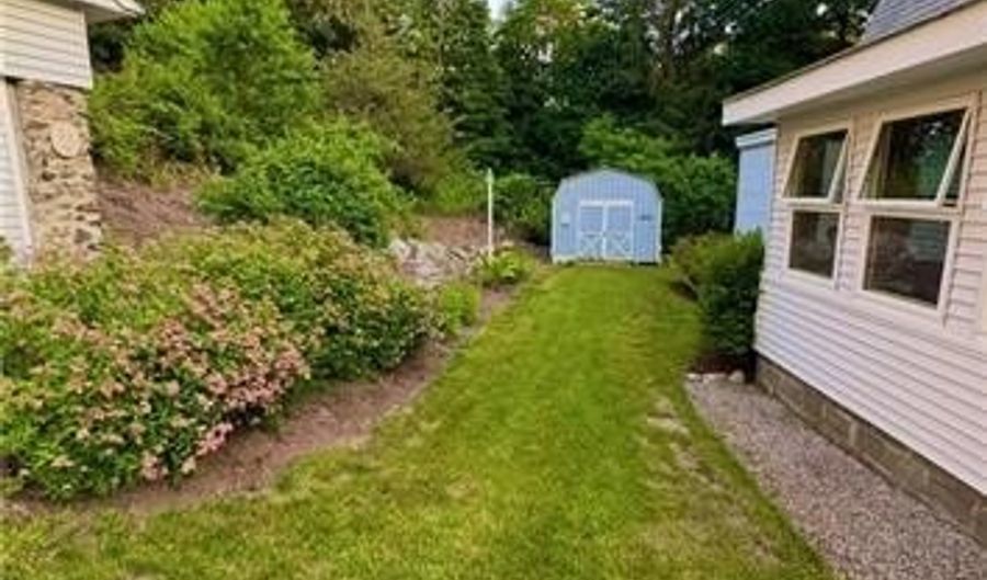 355 Scott Rd, Cumberland, RI 02864 - 3 Beds, 2 Bath