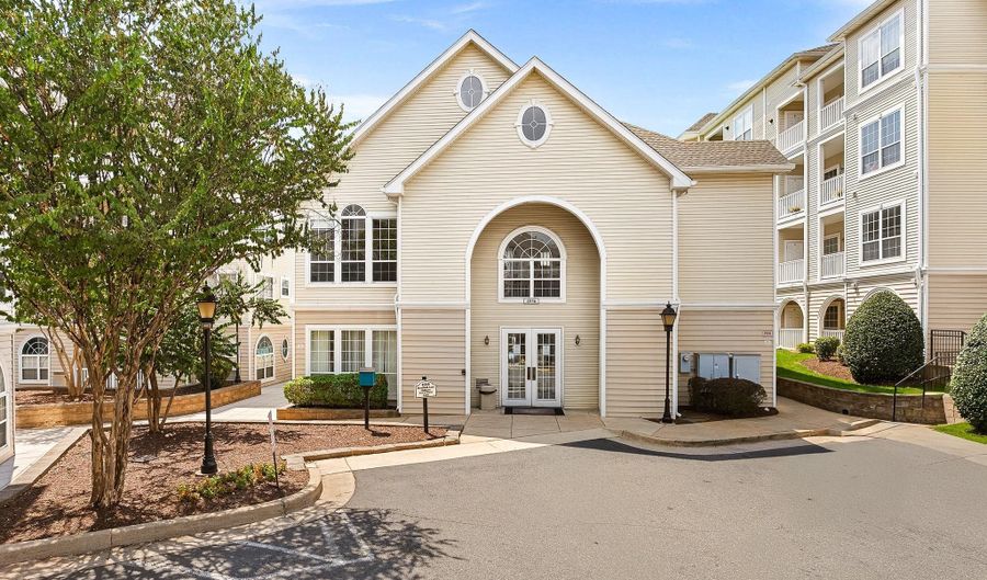 4551 STRUTFIELD Ln 4111, Alexandria, VA 22311 - 2 Beds, 2 Bath