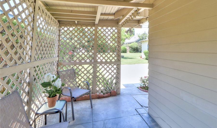 845 N Curtis Ave, Alhambra, CA 91801 - 2 Beds, 2 Bath